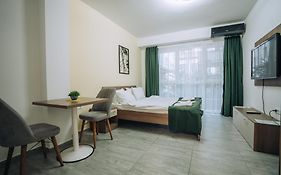 Darki Apartments 3 - Very Central Stay With Free Parking